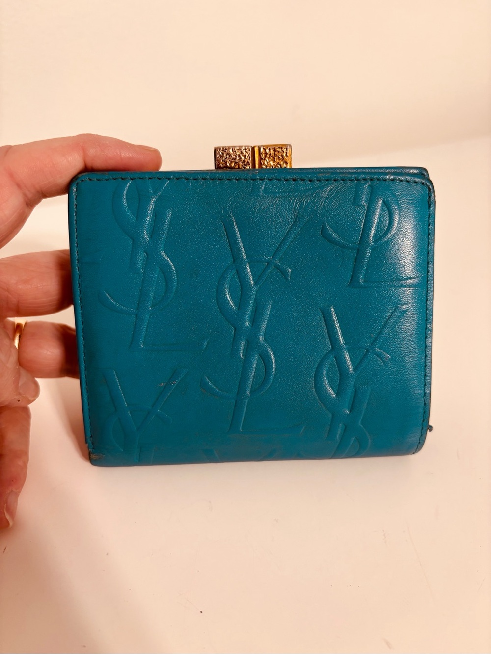 YSL Yves Saint Laurent Vintage Turquoise Blue Womens Wallet kiss-lock YSL logo